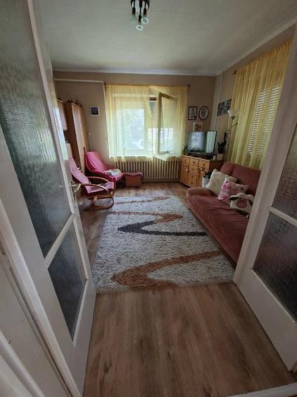 Casă cu 3 camere cu Teren 1500 Mp în Central