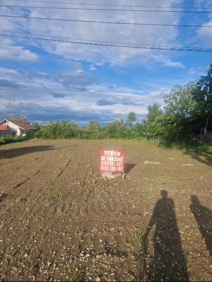 Teren Construcții intravilan de 600 mp, în Crevedia