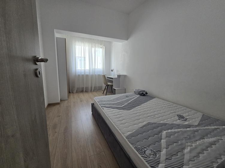 Casă cu 4 camere cu Teren 130 Mp în Central
