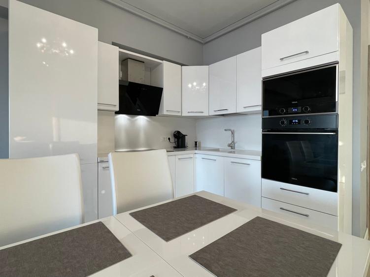 Statiunea Mamaia--Centru, apartament deosebit cu vedere frontala spre lac - 13
