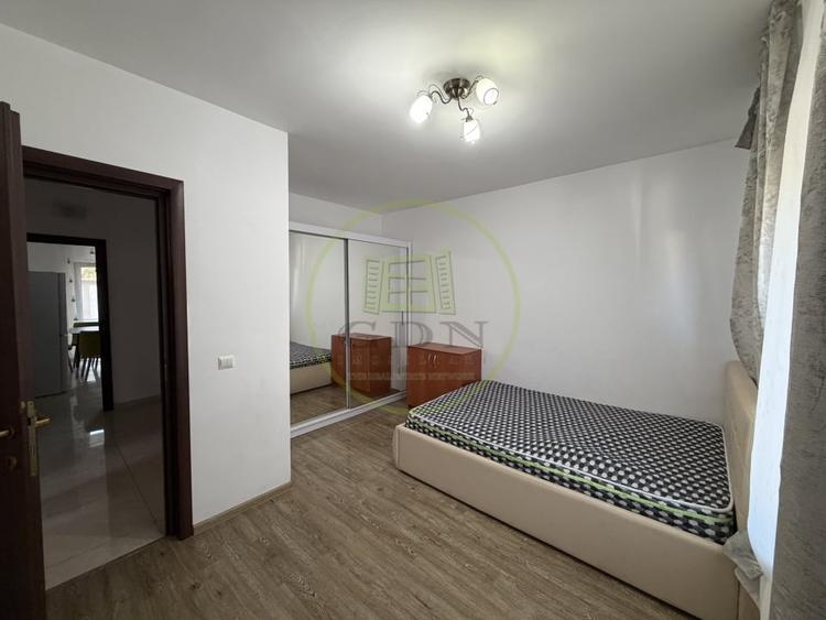 Casă individuală cu 5 camere cu Canalizare în Cârcea