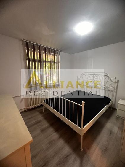 Apartament cu 2 camere semidecomandat, mobilat în Berceni