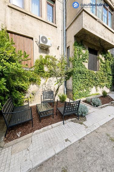 Apartament cu 3 camere în P-ța Romană