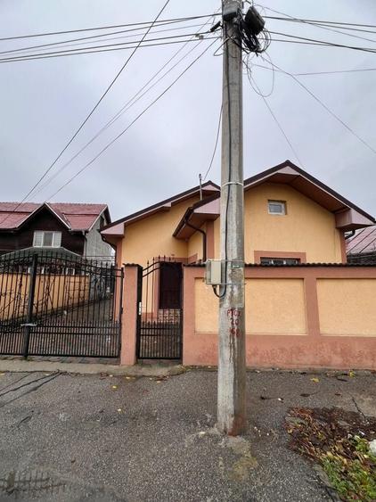 Casă cu 4 camere în Central