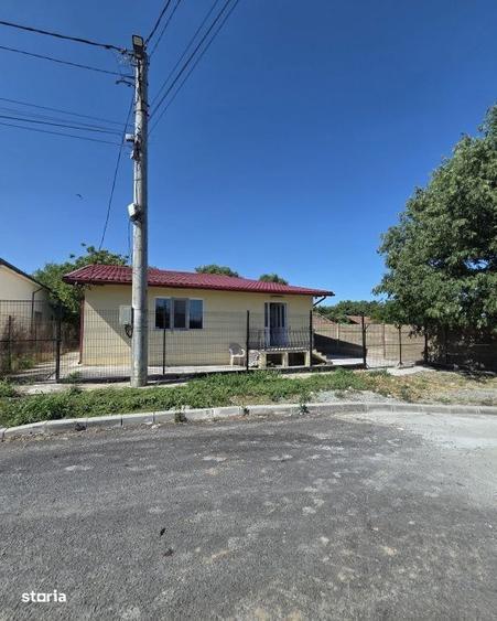 Casă cu 3 camere cu Teren 300 Mp în Tuzla