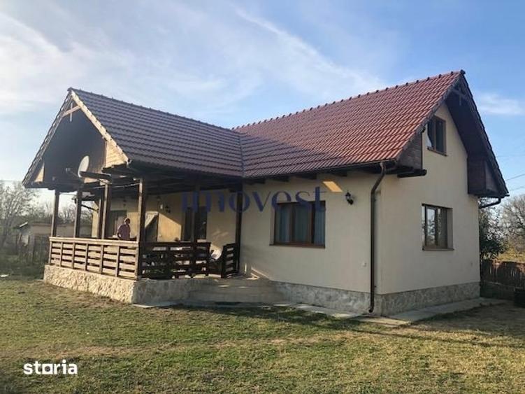Casă cu 3 camere cu Teren 14886 Mp în Valea Vinului