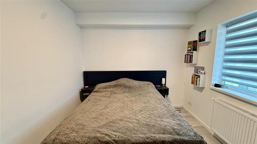 Apartament cu 3 camere decomandat, mobilat în Mircea cel Bătrân