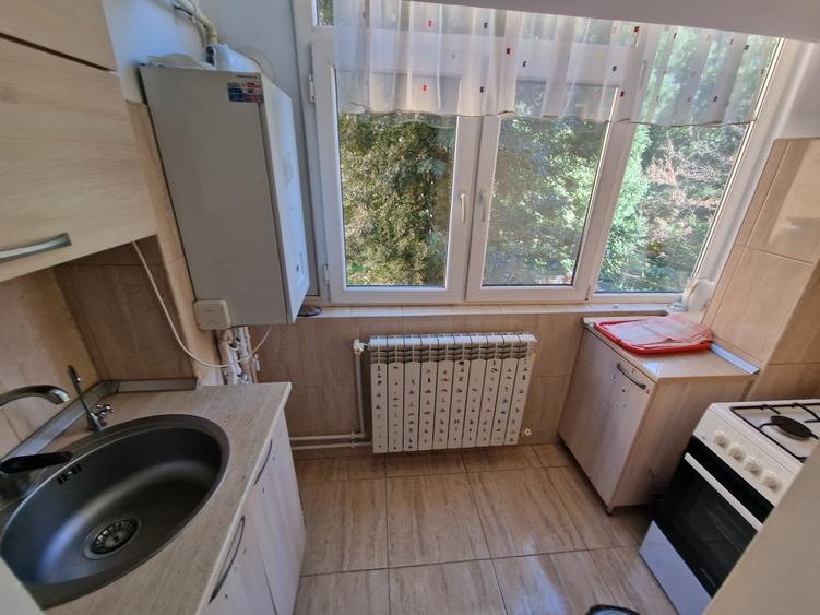 Apartament cu 2 camere semidecomandat în Inel I