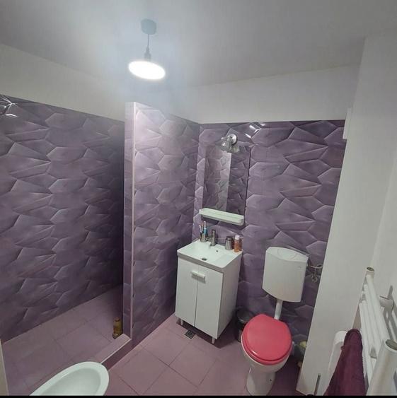 Apartament cu 2 camere nedecomandat în Florești