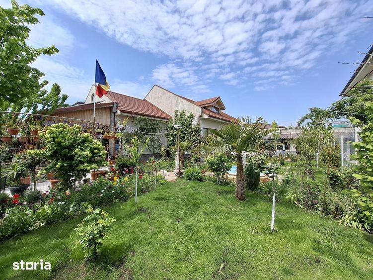 Casă cu 7 camere cu Teren 516 Mp în Cumpăna