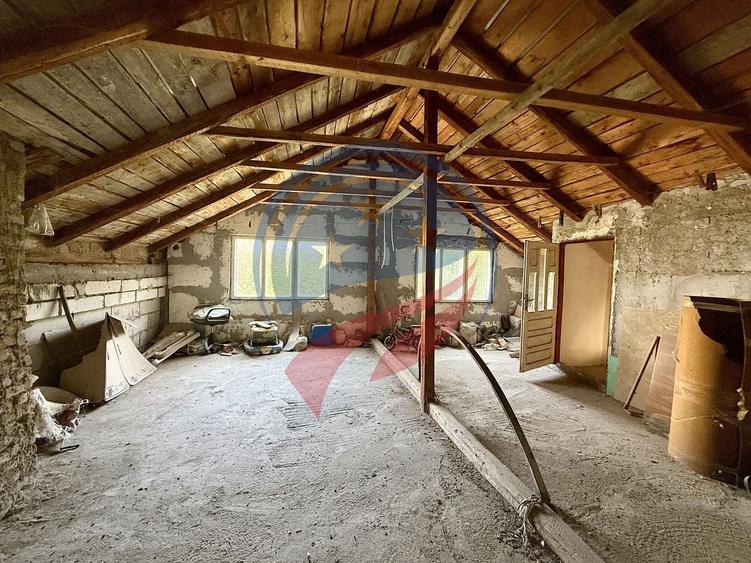 Casă individuală cu 4 camere cu Canalizare în Bordei