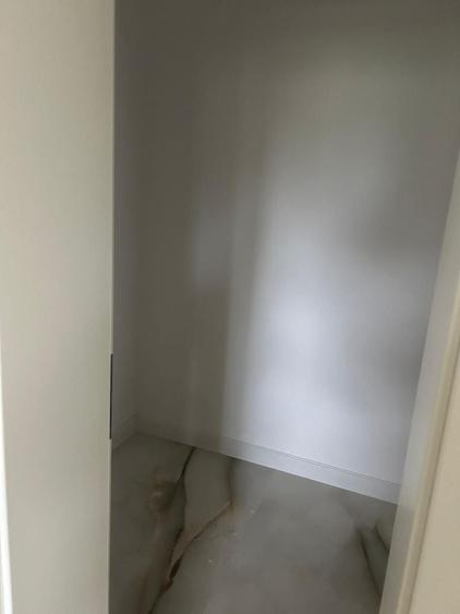 Casă individuală cu 6 camere decomandat cu Canalizare în Girocului