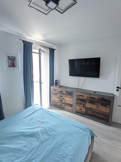 Apartament cu 3 camere semidecomandat în Central