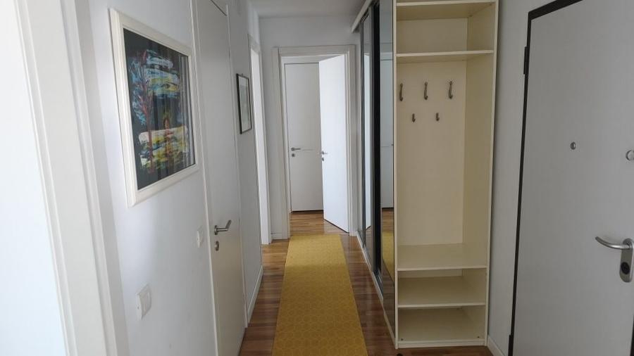 Apartament cu 3 camere decomandat, mobilat în 1 Mai
