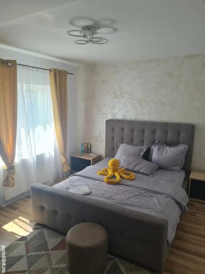 Apartament cu 3 camere decomandat în 1 Decembrie