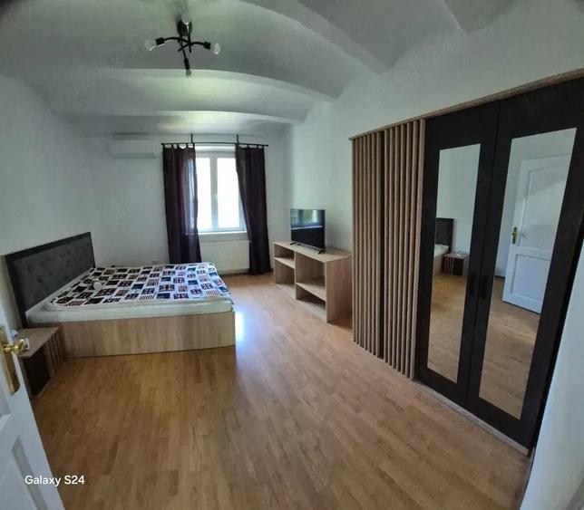 Garsonieră decomandată în Baba Novac
