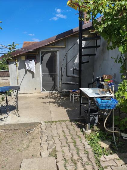 Casă cu 3 camere cu Teren 1000 Mp în Limanu
