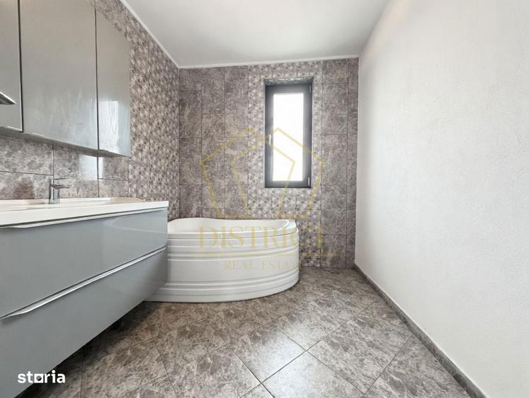 Casă cu 4 camere cu Teren 317 Mp în Ghiroda