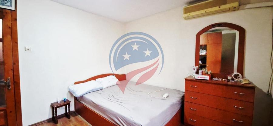 Apartament cu 4 camere decomandat, mobilat în Gării