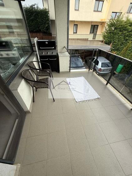 Apartament cu 3 camere decomandat în Europa