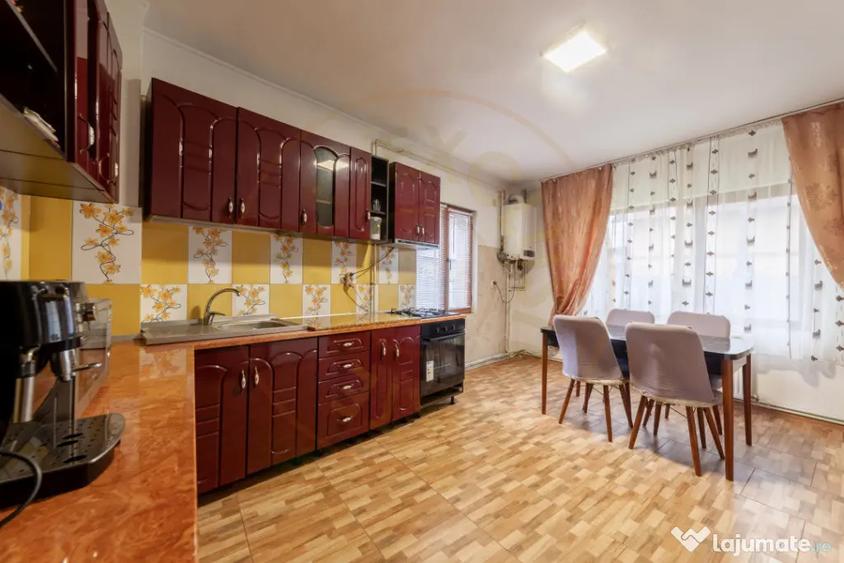 Casa cu 5 camere - Pite?ti - Comision 0 - 5