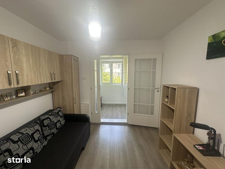 Apartament cu 4 camere în Berceni