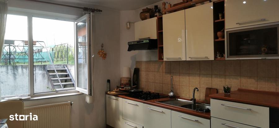 Casă cu 4 camere cu Teren 400 Mp în 7 Noiembrie