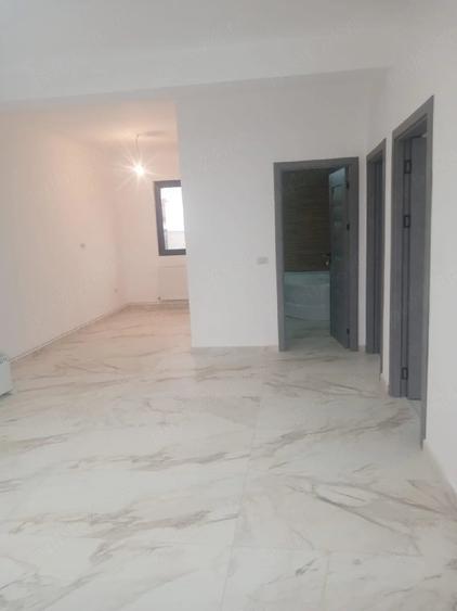 Casă cu Teren 280 Mp în Lumina