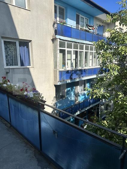 Apartament cu 3 camere decomandat, mobilat în Decebal