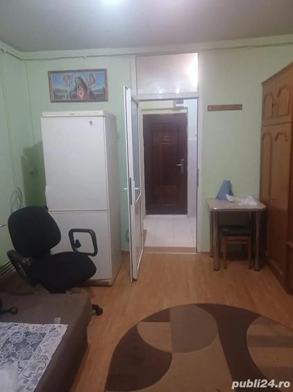 Garsonieră decomandată în Central