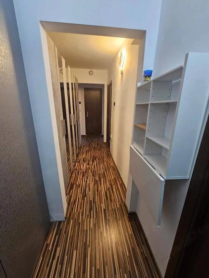 Apartament cu 3 camere decomandat în Lunei