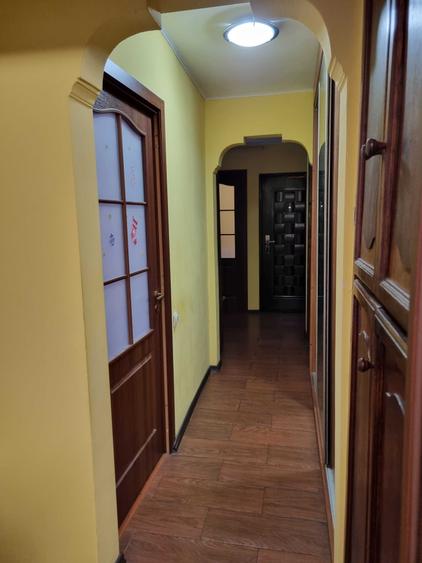 Apartament cu 3 camere decomandat în Popa Șapcă