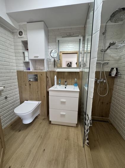 Casă cu 4 camere în Titan