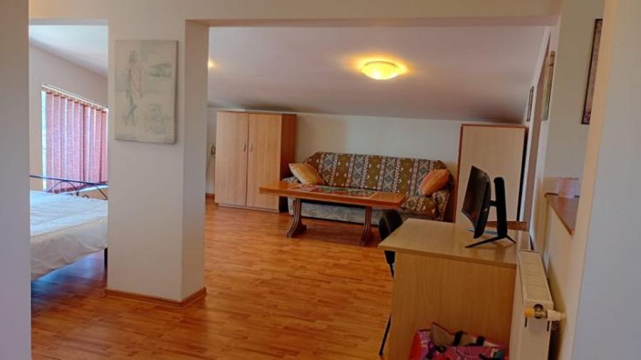 Apartament cu 2 camere semidecomandat în Rafov