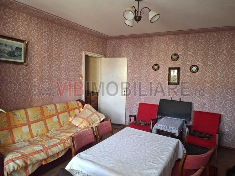 Apartament cu 2 camere semidecomandat în Dâmbovița