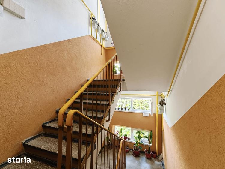 Apartament cu 3 camere în Florilor