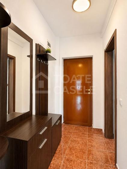 Apartament cu 2 camere semidecomandat, mobilat în Zorilor