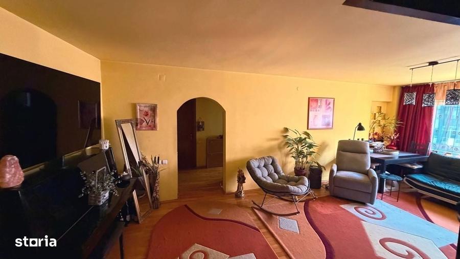 Apartament cu 4 camere decomandat în Ultracentral