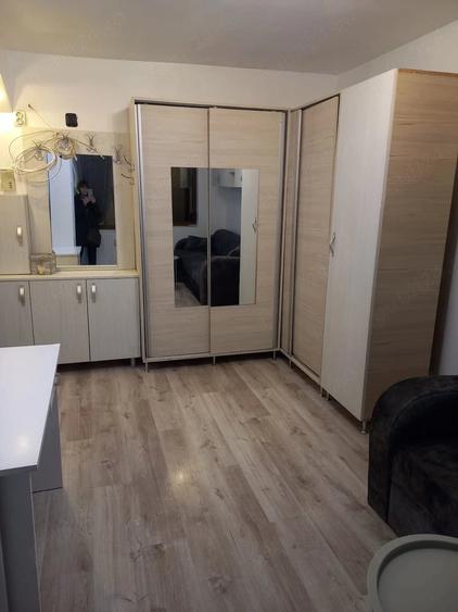 Garsonieră decomandată în Micălaca