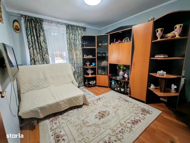 Apartament cu 4 camere în Far