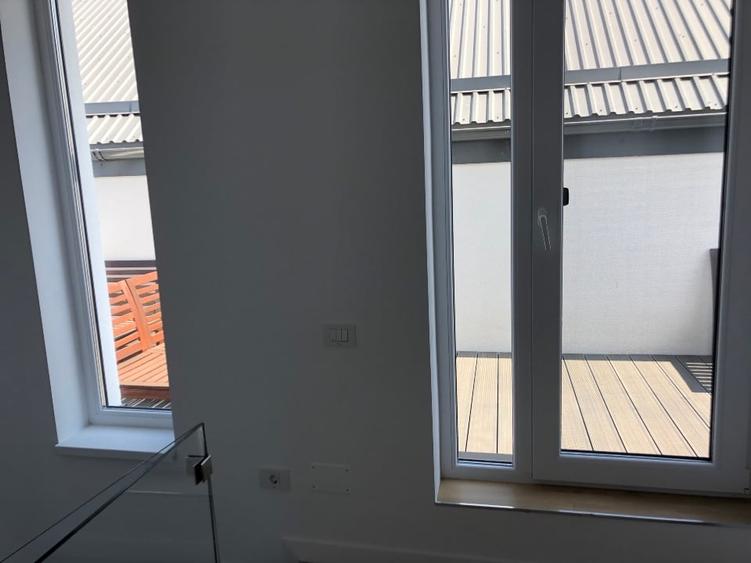 Duplex cu 5 camere cu Canalizare în Central