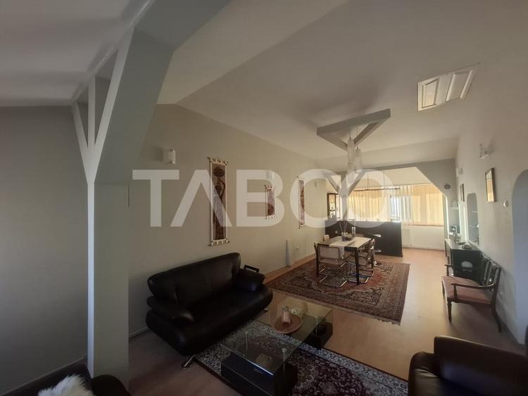 Apartament cu 5 camere decomandat, mobilat în Mihai Viteazul