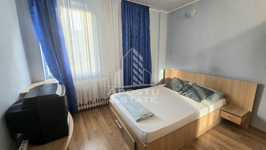 Apartament cu 4 camere semidecomandat în Circumvalațiunii