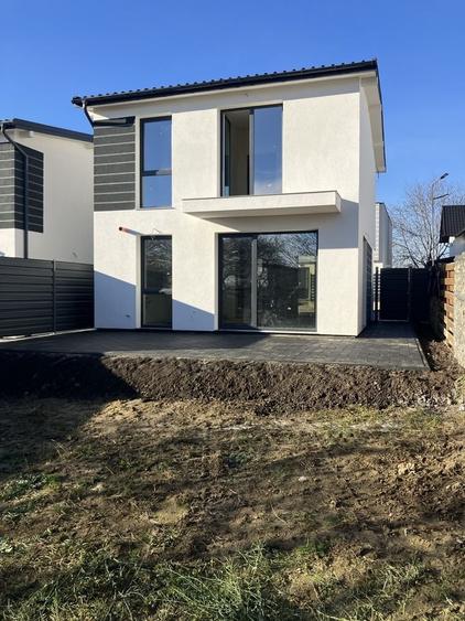Casă cu 3 camere în Burdujeni