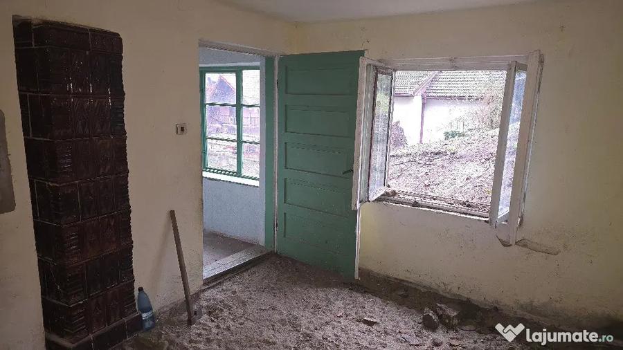 Casă cu 2 camere cu Teren 922 Mp în Aurel Vlaicu