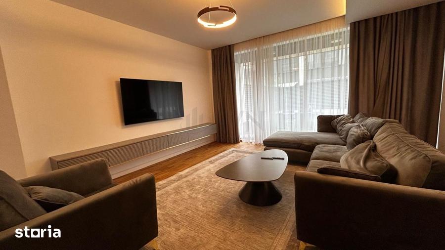 Casă cu 5 camere cu Teren 260 Mp în Central