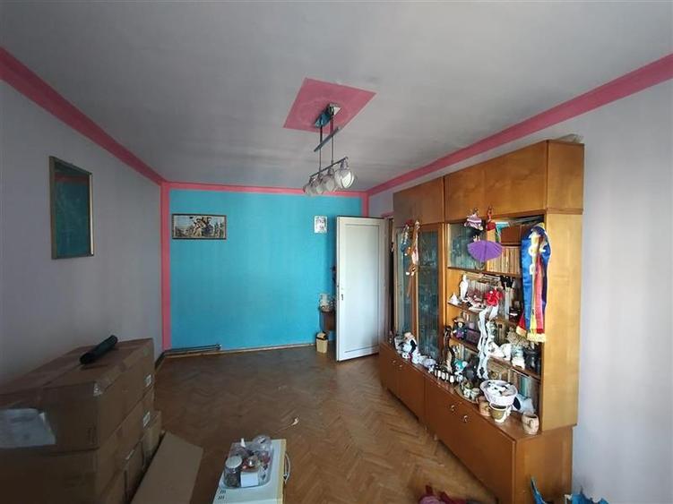 Apartament cu 4 camere decomandat în Nord