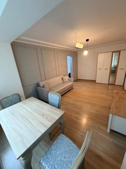 Apartament cu 3 camere în Mazepa 1