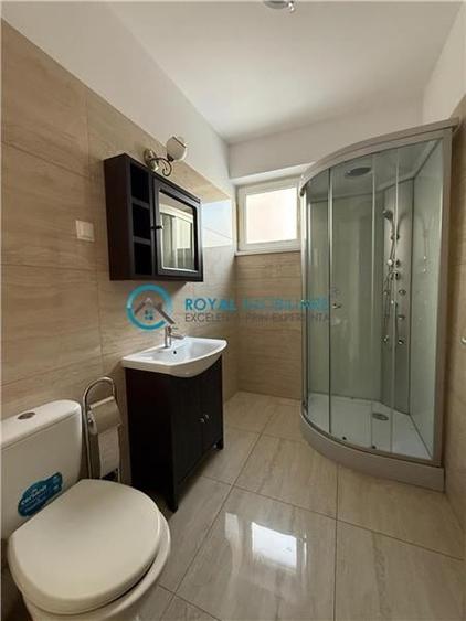 Apartament cu 3 camere decomandat, mobilat în 9 Mai