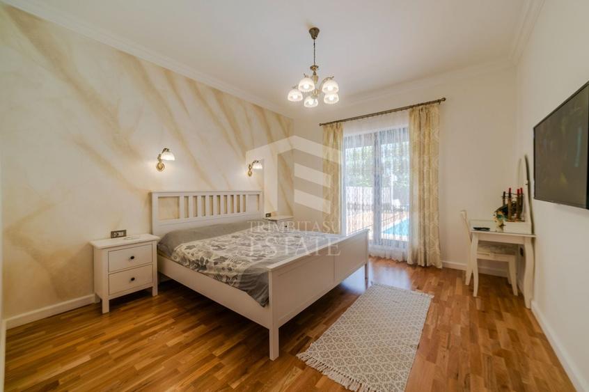 Casă individuală cu 6 camere cu Piscina în Chișoda